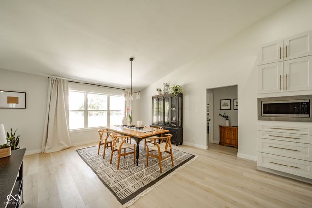 11416 Falling Water Way, Fishers, IN 46037