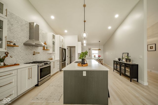 11416 Falling Water Way, Fishers, IN 46037