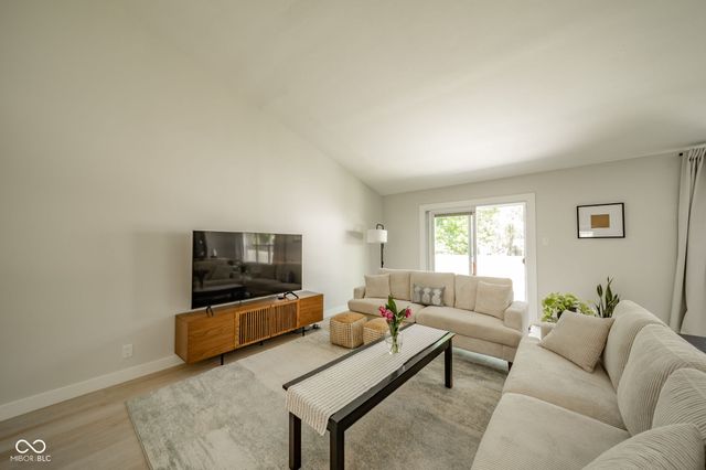 11416 Falling Water Way, Fishers, IN 46037