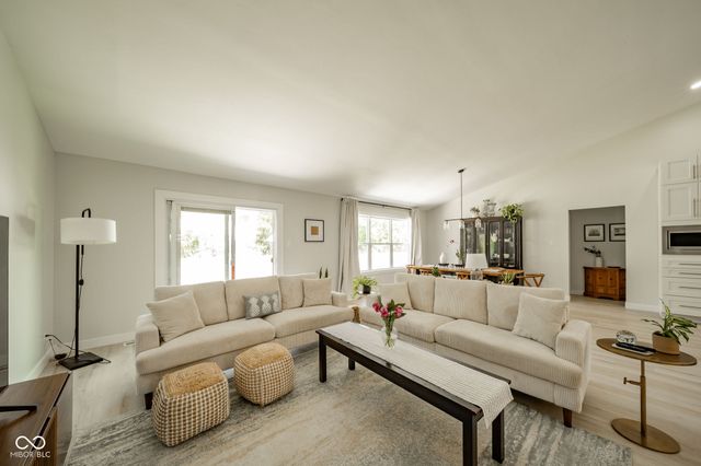 11416 Falling Water Way, Fishers, IN 46037
