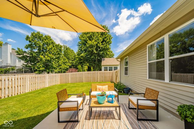 11416 Falling Water Way, Fishers, IN 46037