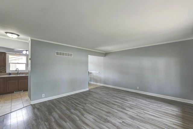 1719 Selo Drive, Schererville, IN 46375