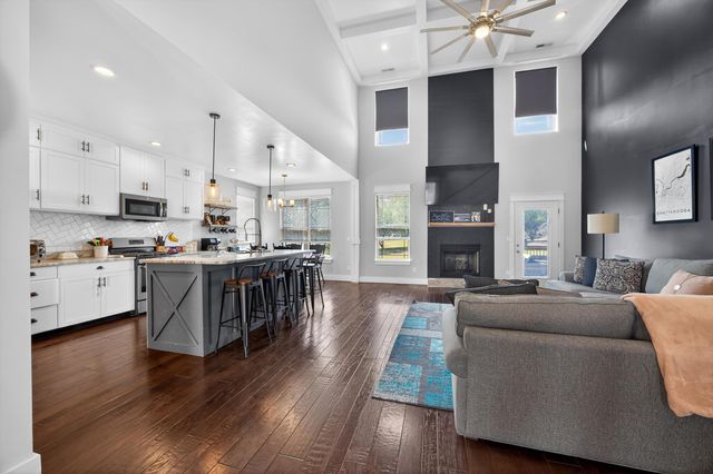 8106 Savannah Bay Drive, Ooltewah, TN 37363