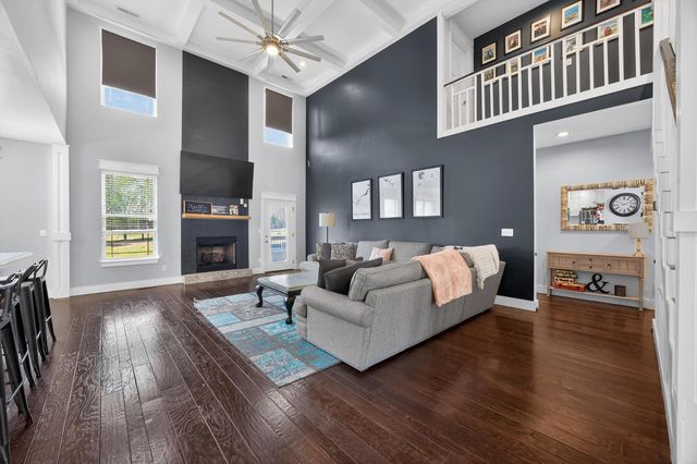 8106 Savannah Bay Drive, Ooltewah, TN 37363