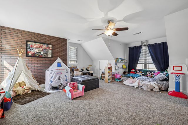 8106 Savannah Bay Drive, Ooltewah, TN 37363