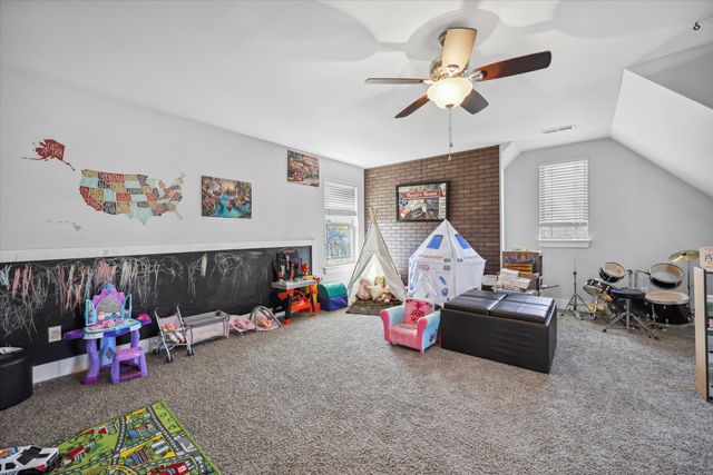 8106 Savannah Bay Drive, Ooltewah, TN 37363