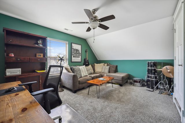 8106 Savannah Bay Drive, Ooltewah, TN 37363