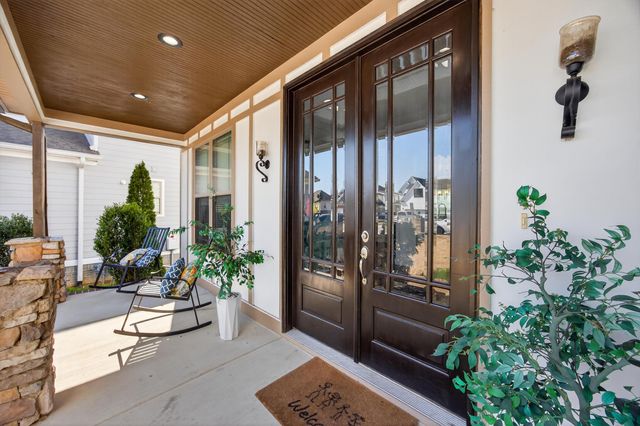 8106 Savannah Bay Drive, Ooltewah, TN 37363