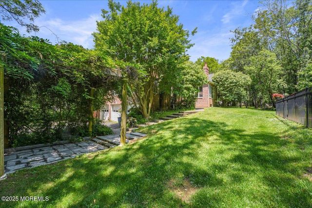 2 Warrenton Lane, Colts Neck, NJ 07722