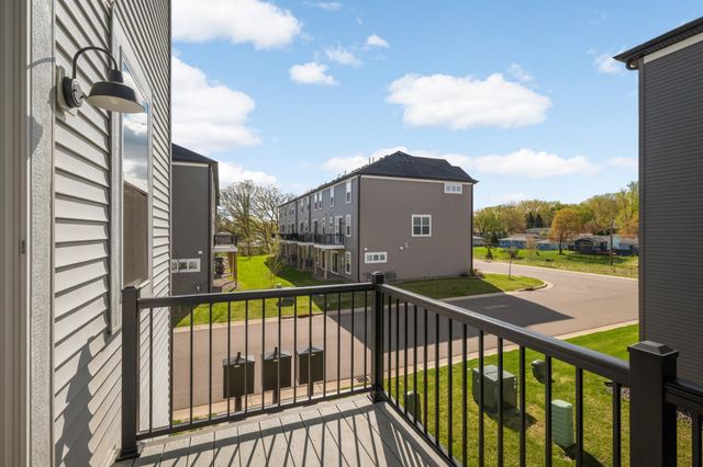 7672 Cruise Way, Inver Grove Heights, MN 55076