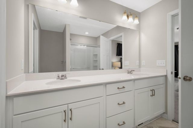7672 Cruise Way, Inver Grove Heights, MN 55076
