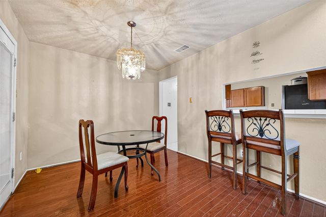 6202 Quiet Village Court, Houston, TX 77053