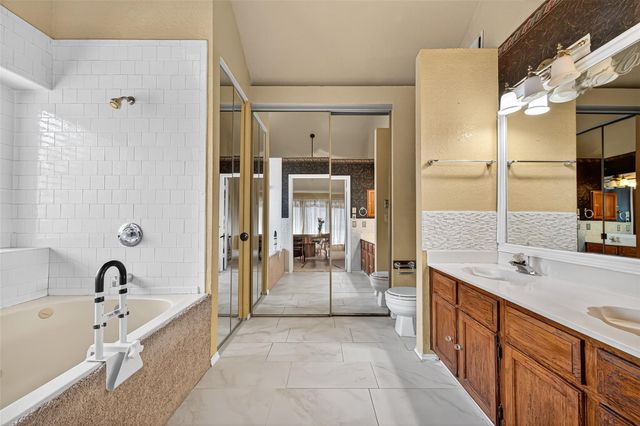 6202 Quiet Village Court, Houston, TX 77053