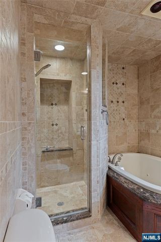 530A Hughes Street, Northvale, NJ 07647