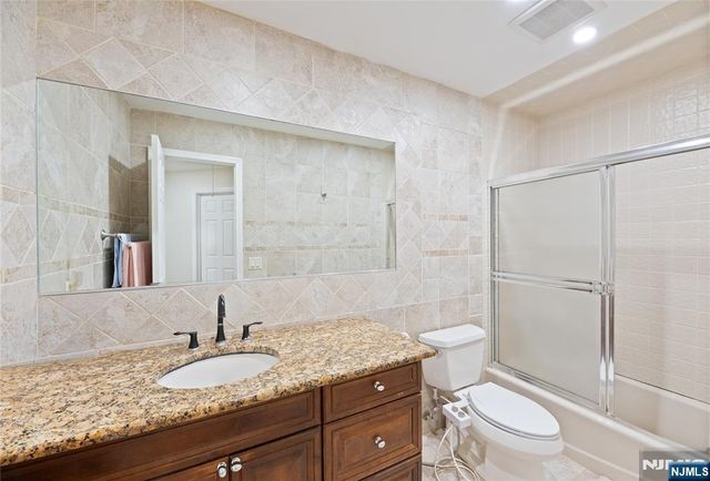 530A Hughes Street, Northvale, NJ 07647