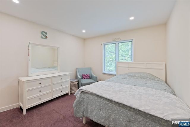 530A Hughes Street, Northvale, NJ 07647