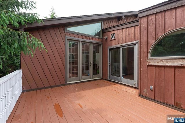 530A Hughes Street, Northvale, NJ 07647