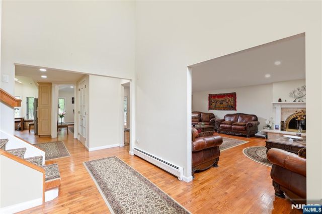 530A Hughes Street, Northvale, NJ 07647
