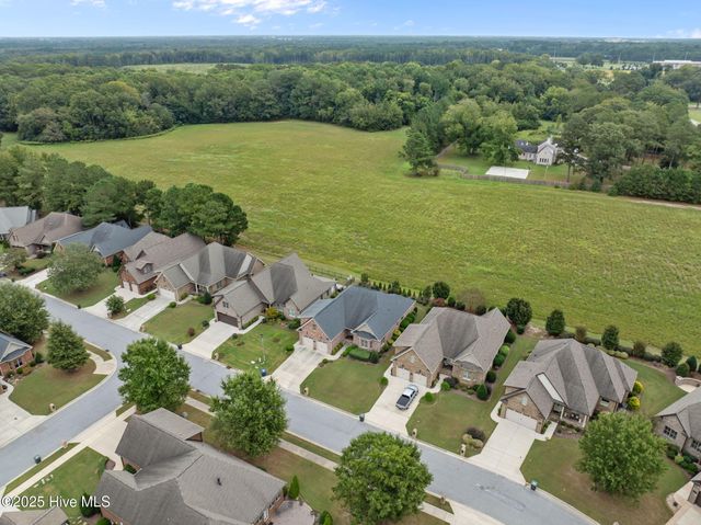 3705 Prestwick Place, Greenville, NC 27834