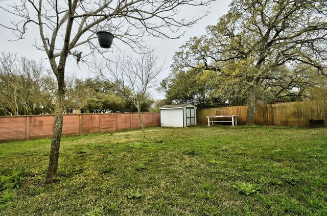 8605 Ganttcrest DR, Austin, TX 78749