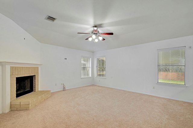 8605 Ganttcrest DR, Austin, TX 78749