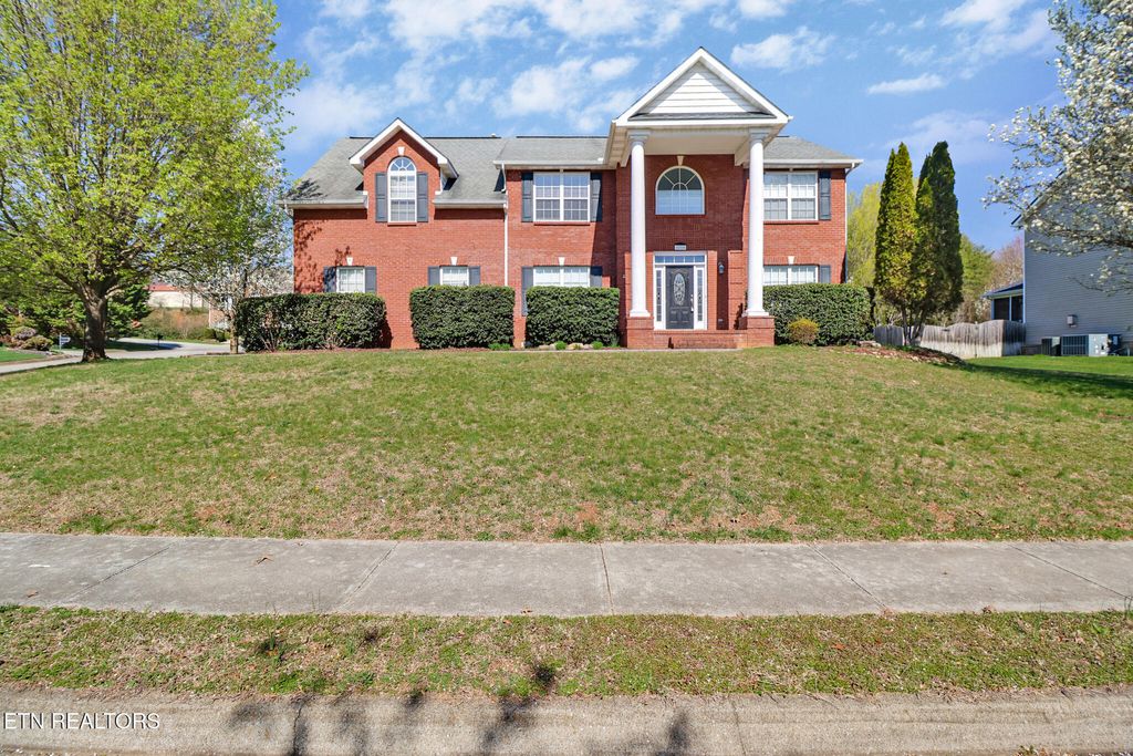 5000 Blazing Star Lane, Knoxville, TN 37918