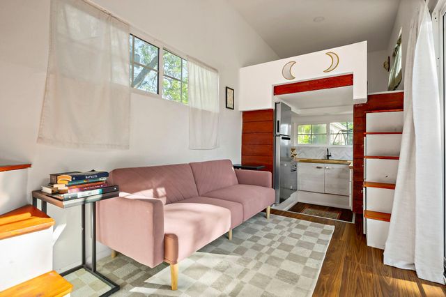 1008 Willow ST, Austin, TX 78702