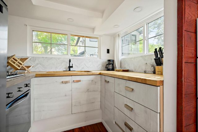 1008 Willow ST, Austin, TX 78702