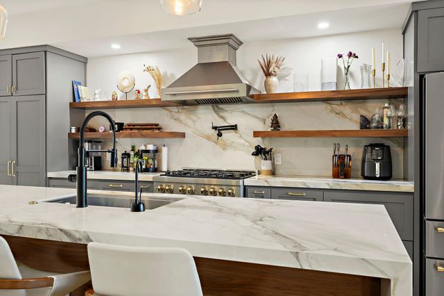 1008 Willow ST, Austin, TX 78702
