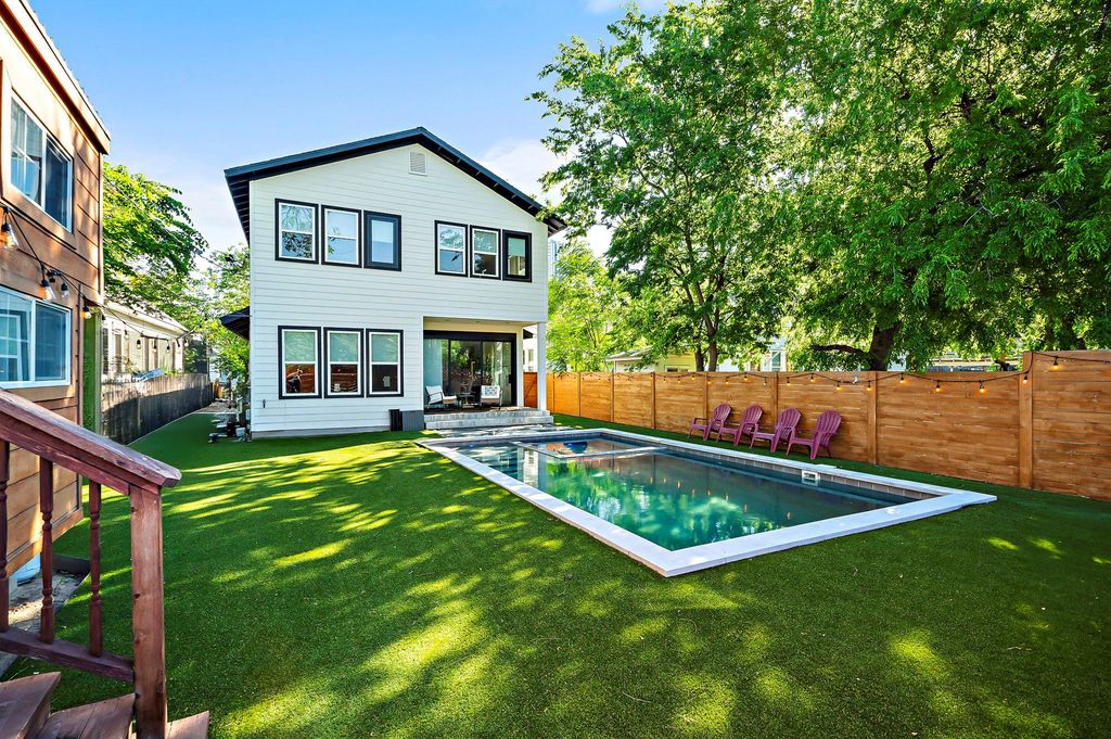1008 Willow ST, Austin, TX 78702