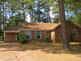 7133 Hallstead Circle, Fayetteville, NC 28303