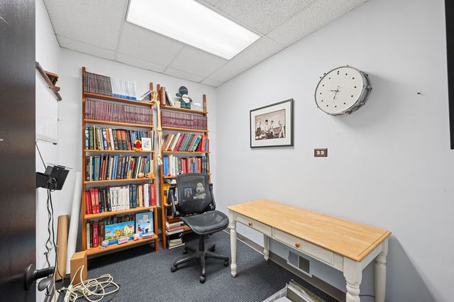10547 S Ewing Avenue, Chicago, IL 60617