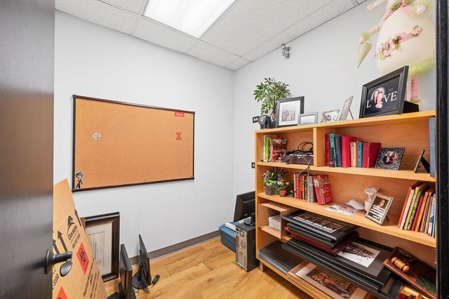 10547 S Ewing Avenue, Chicago, IL 60617