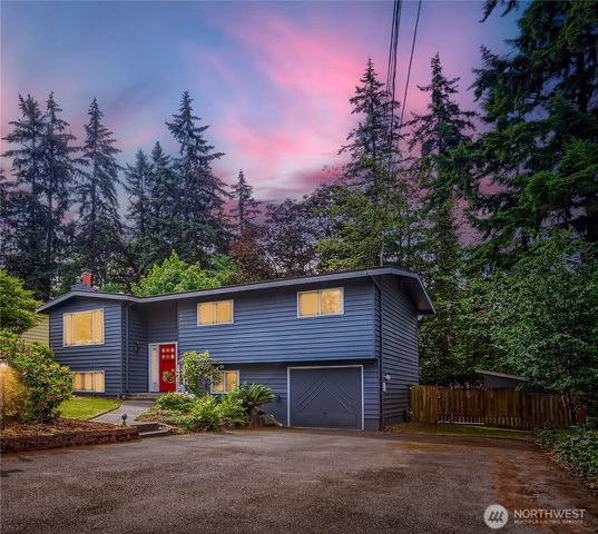 8451 NE 137th Street, Kirkland, WA 98034