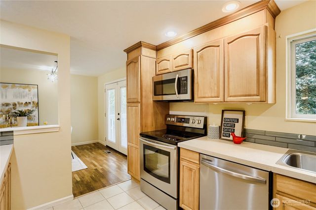 8451 NE 137th Street, Kirkland, WA 98034