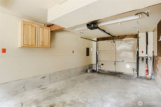 8451 NE 137th Street, Kirkland, WA 98034