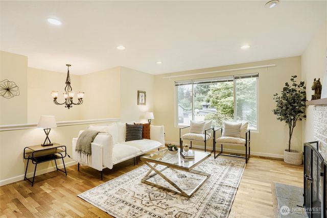 8451 NE 137th Street, Kirkland, WA 98034