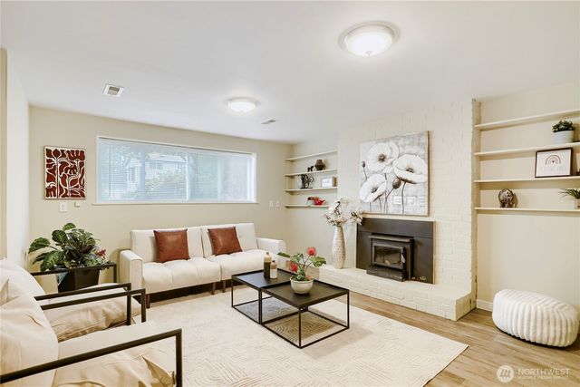 8451 NE 137th Street, Kirkland, WA 98034