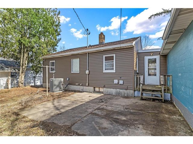 728 2nd Street, Altoona, WI 54720