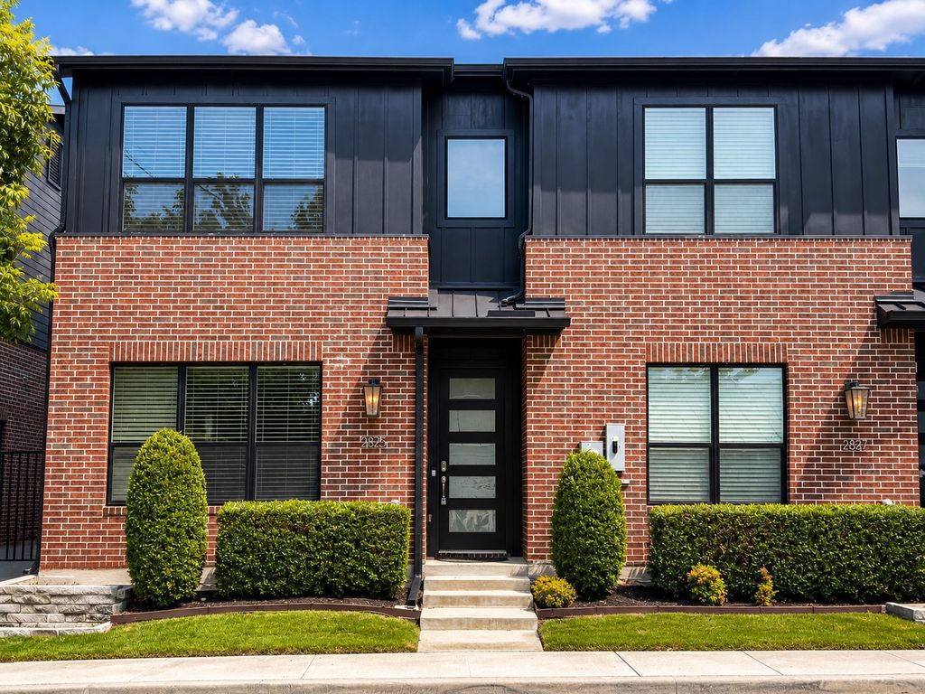 2825 Stanley Avenue, Fort Worth, TX 76110