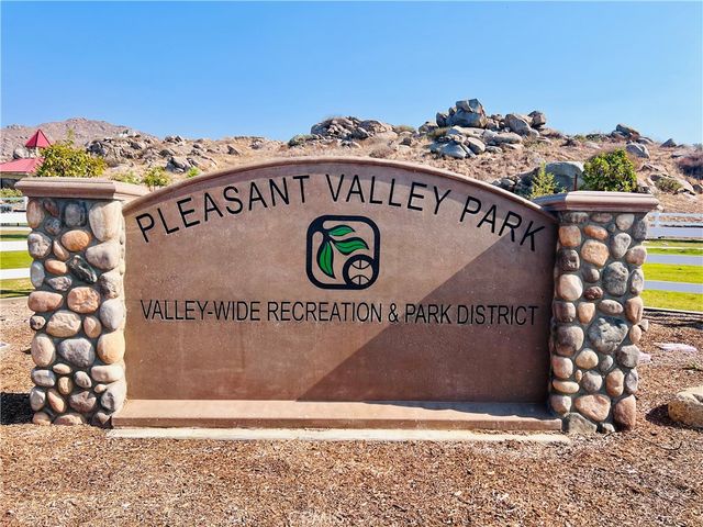 31381 Linden Flower Road, Winchester, CA 92596