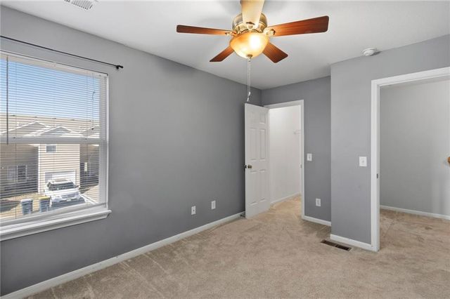 8154 N Oakley Avenue, Kansas City, MO 64119