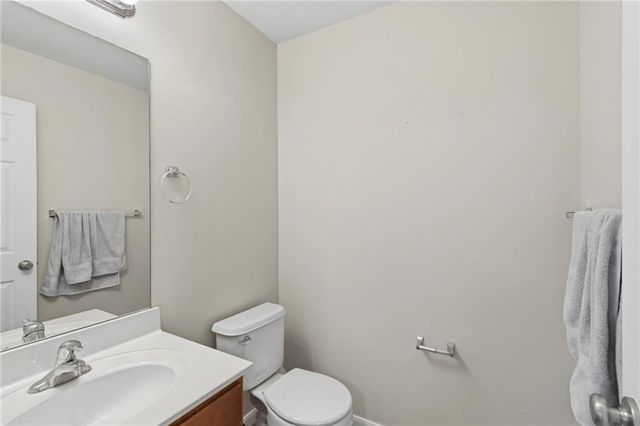 8154 N Oakley Avenue, Kansas City, MO 64119