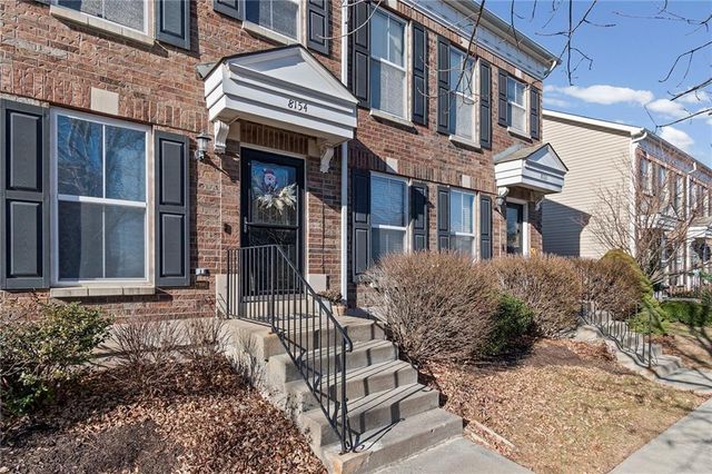 8154 N Oakley Avenue, Kansas City, MO 64119