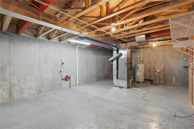 8154 N Oakley Avenue, Kansas City, MO 64119