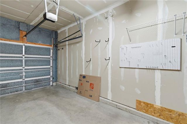 8154 N Oakley Avenue, Kansas City, MO 64119