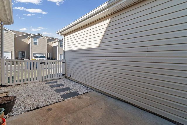 8154 N Oakley Avenue, Kansas City, MO 64119