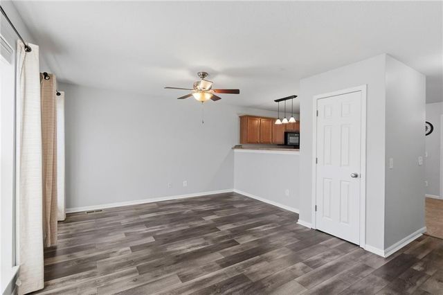 8154 N Oakley Avenue, Kansas City, MO 64119