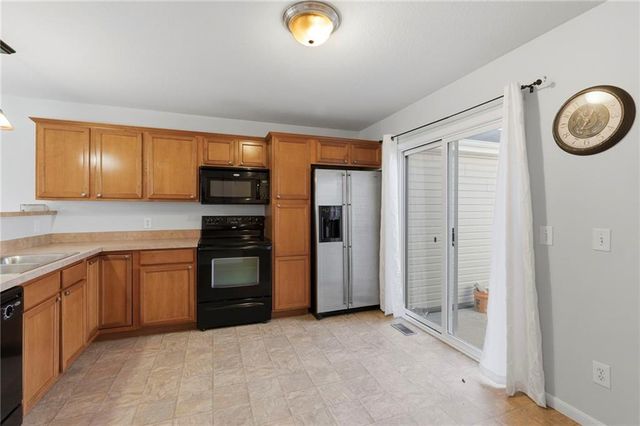 8154 N Oakley Avenue, Kansas City, MO 64119