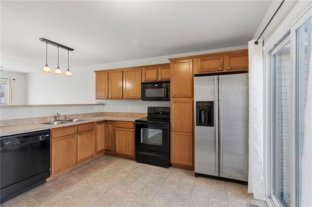 8154 N Oakley Avenue, Kansas City, MO 64119